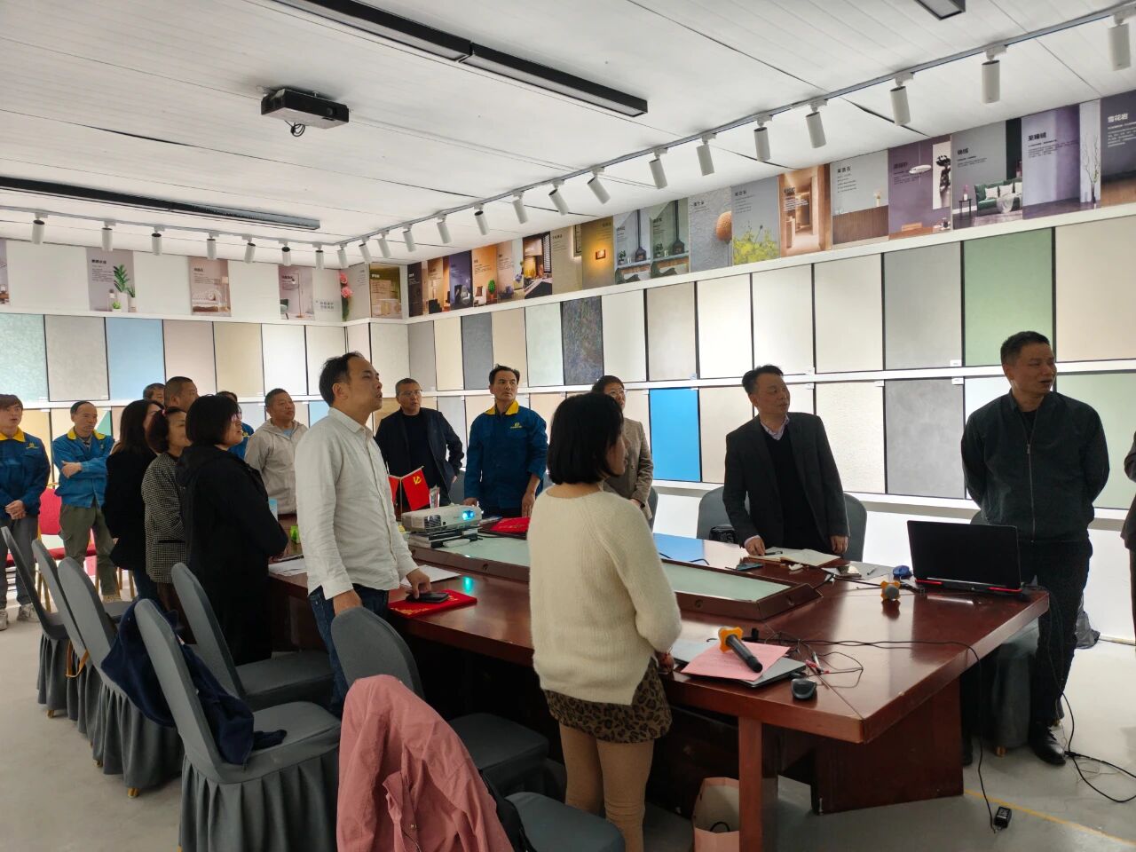 法莱利快乐积分会议圆满召开：凝心聚力启新程，携手共筑二次腾飞梦